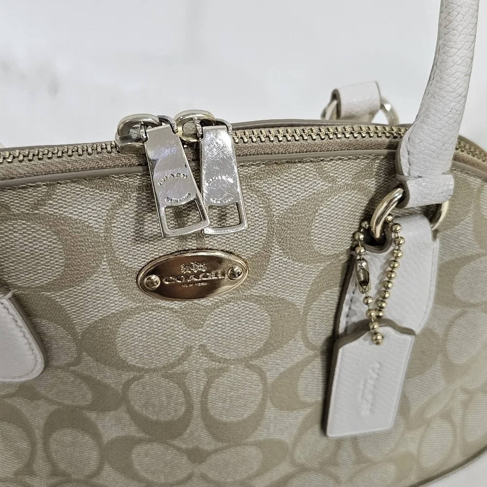Coach Cora signature khaki